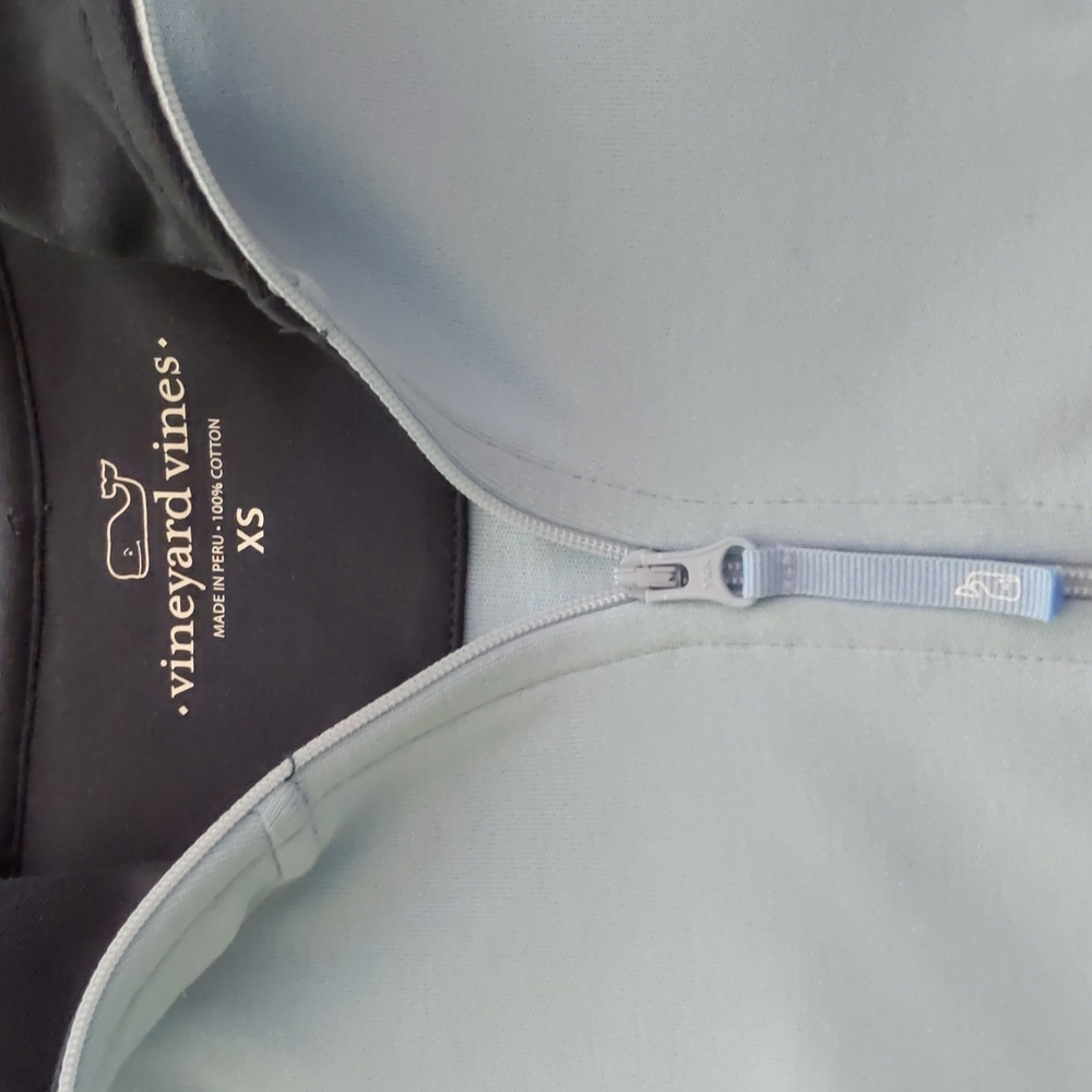 Men's XS Vineyard Vines 1/4 Zip Saltwater Pullover - Picture 4 of 5
